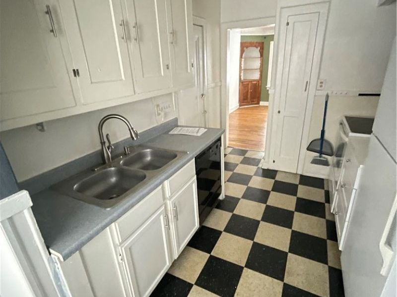 18323 Newell Road, Shaker Heights, OH 44122 Photo 8