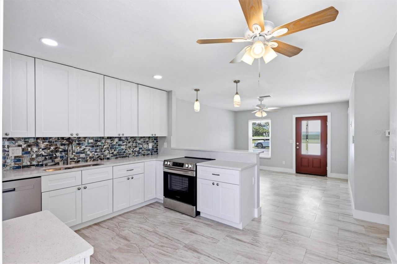 10121 46th Avenue W, Bradenton, FL 34210 Photo