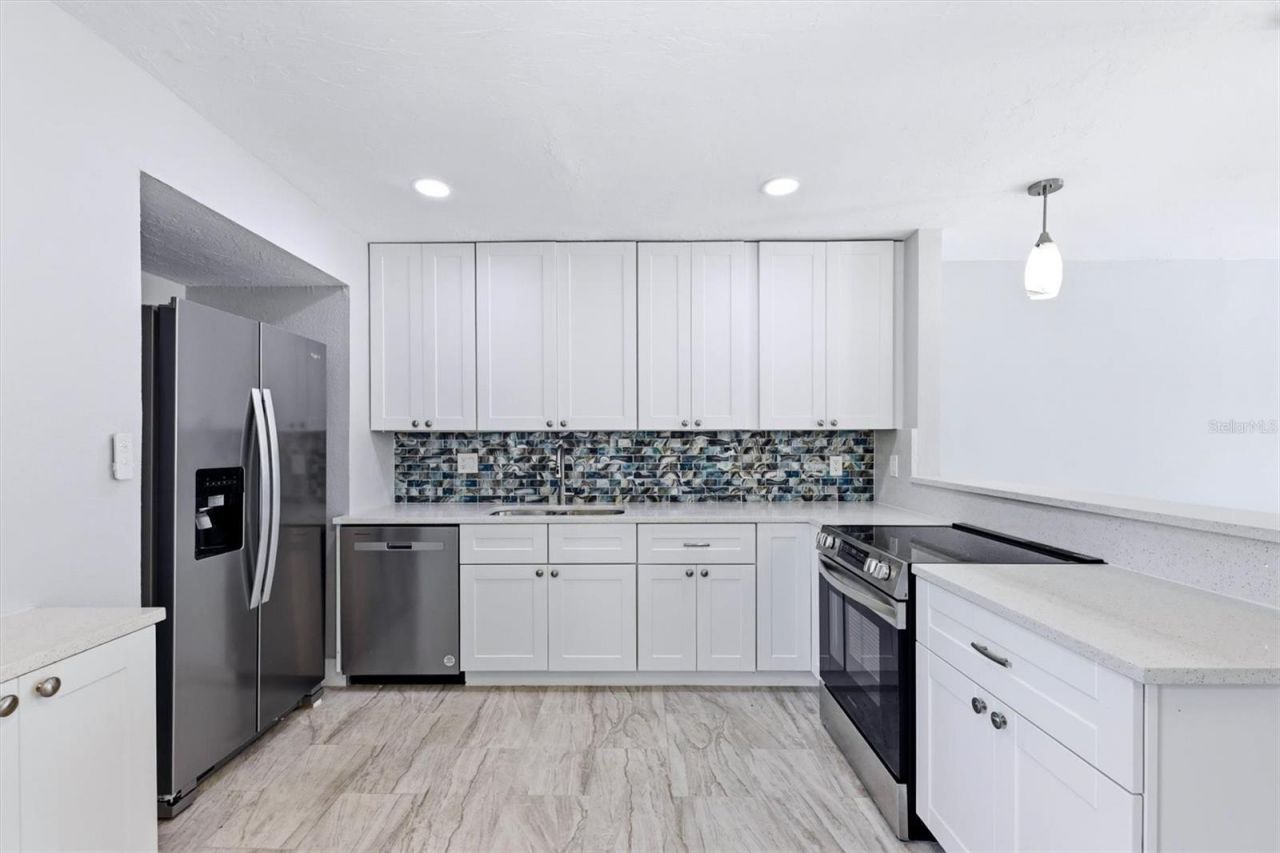 10121 46th Avenue W, Bradenton, FL 34210 Photo