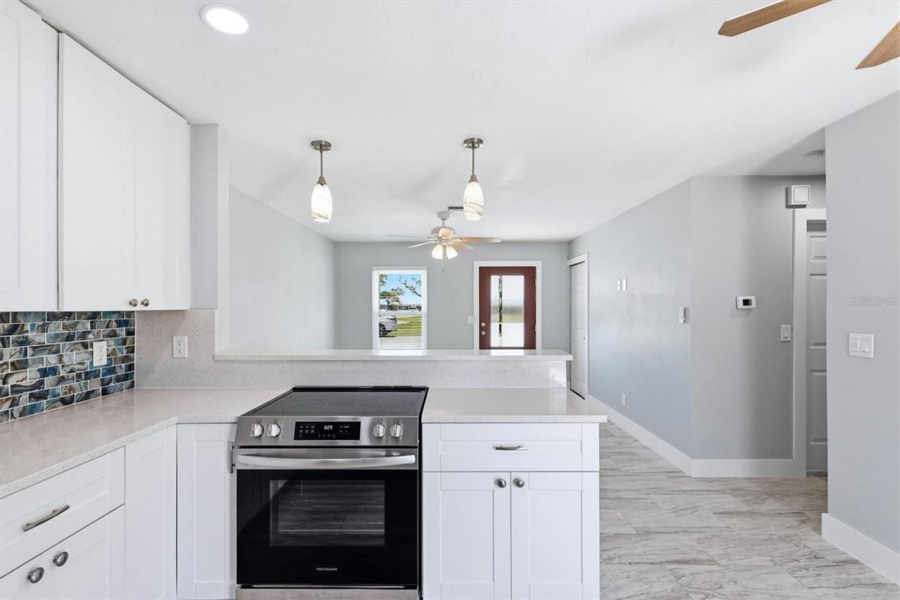 10121 46th Avenue W, Bradenton, FL 34210 Photo