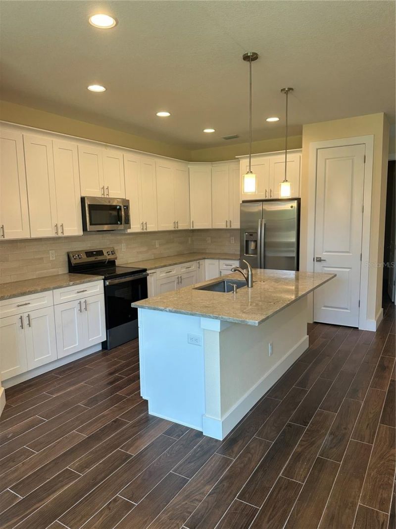 4011 Amber Road, Valrico, FL 33594 Photo