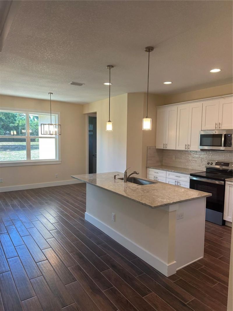4011 Amber Road, Valrico, FL 33594 Photo