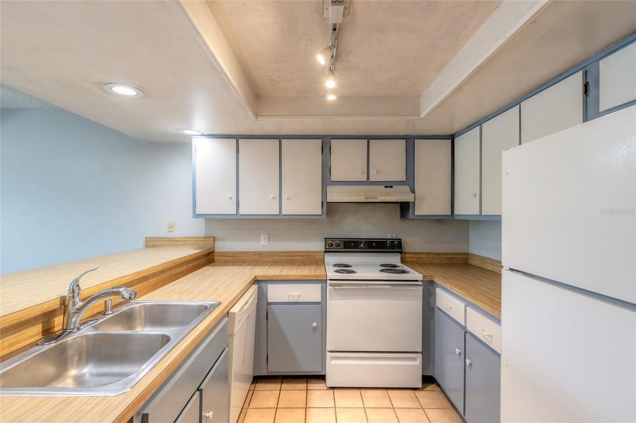 135 Club House Boulevard, Unit 135, New Smyrna Beach, FL 32168 Photo