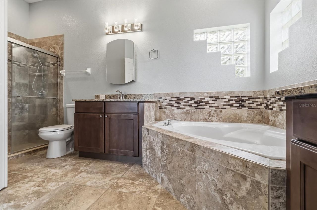 5104 52nd Avenue W, Bradenton, FL 34210 Photo