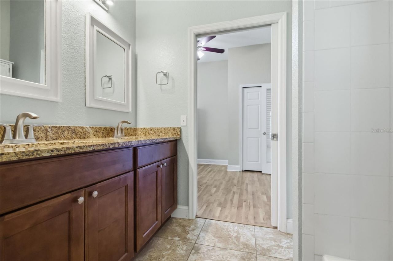 5104 52nd Avenue W, Bradenton, FL 34210 Photo