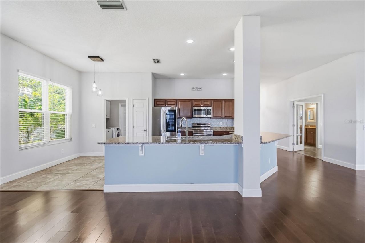 5104 52nd Avenue W, Bradenton, FL 34210 Photo