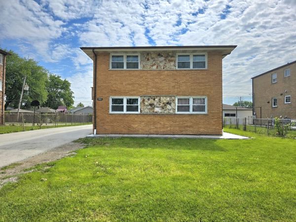 7653 S Roberts Road , Bridgeview, IL 60455