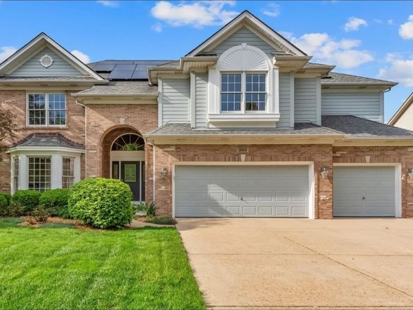 505 Moose Lake Avenue , North Aurora, IL 60542