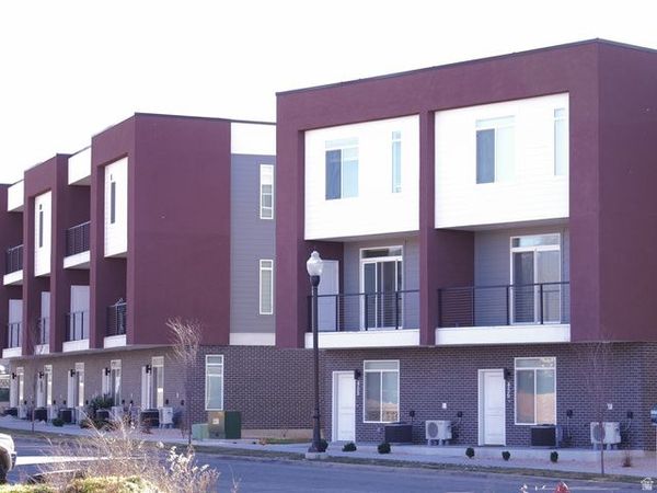 462 E 625 S, Clearfield, UT 84015