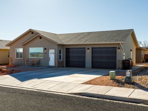 1558 S EAST CREEKSIDE DR E, Kanab, UT 84741