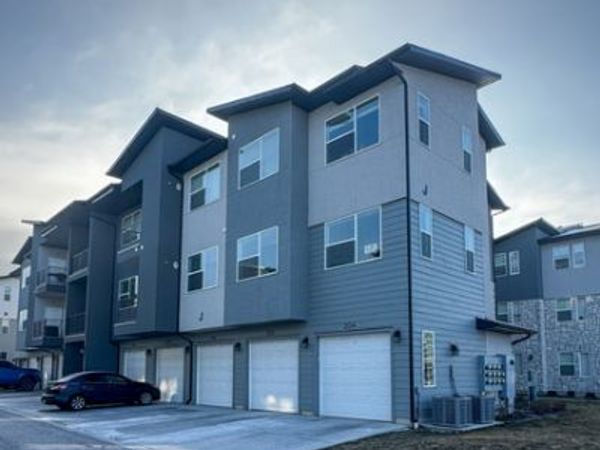 472 W 40 S, Unit J203, Providence, UT 84332