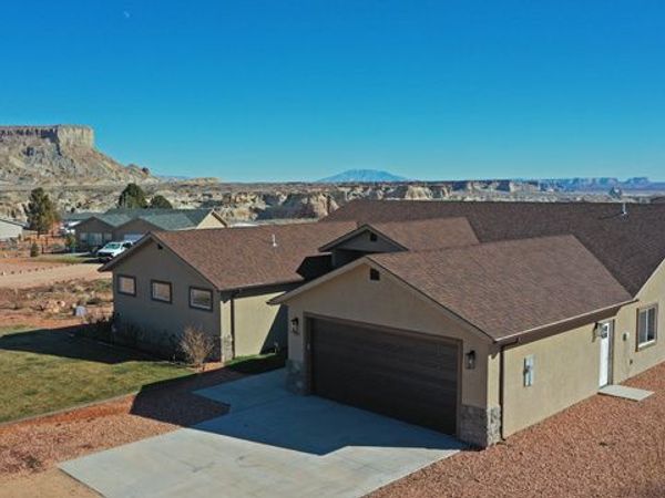 1095 E CANYON DR , Big Water, UT 84741