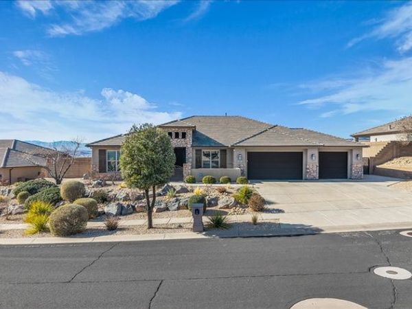 811 N CROWN KING AVE, Washington, UT 84780