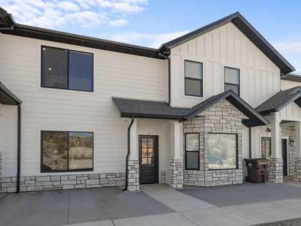 421 E WHITE SANDS WAY , Unit B, Orderville, UT 84758