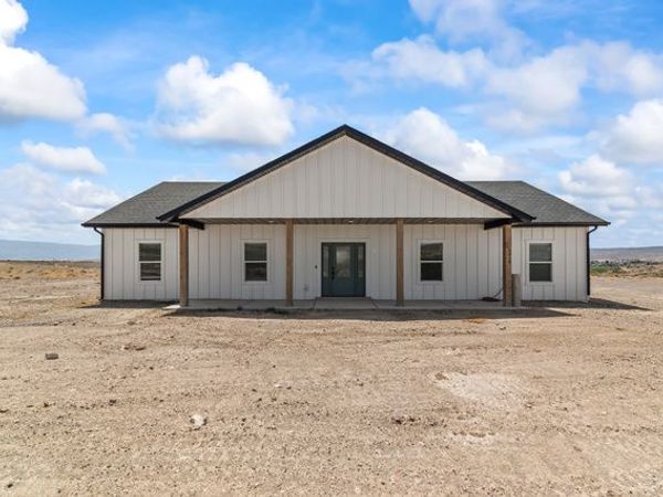 1218 E HIGHLINE RD , Loa, UT 84747