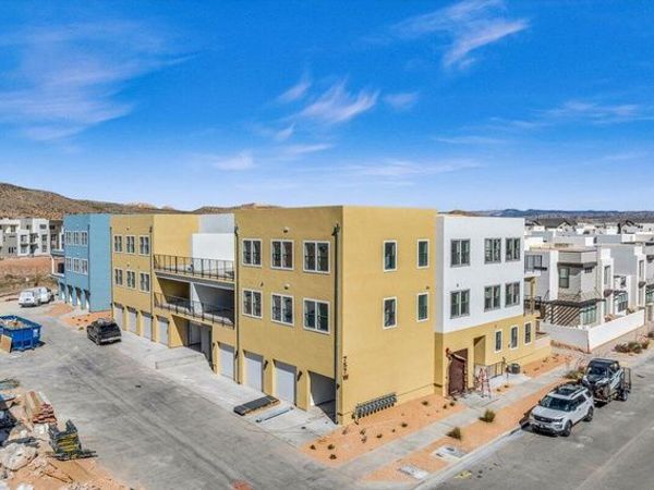 747 W PERIWINKLE LN, Unit 302, St. George, UT 84790