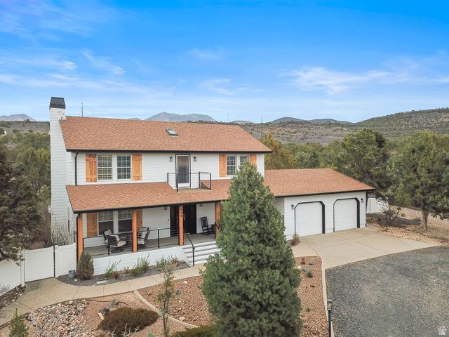 948 W Topaz Rd , Diamond Valley, UT 84770 Main Photo