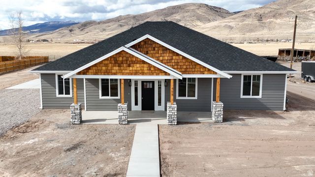 408 S Center St , Elsinore, UT 84724 Main Photo