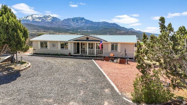 706 E Cottontail Rd , Central, UT 84722 Main Photo