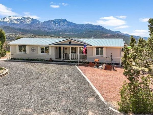 706 E COTTONTAIL RD , Central, UT 84722