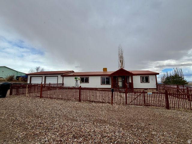 4977 S 2625 E, Vernal, UT 84078 Main Photo