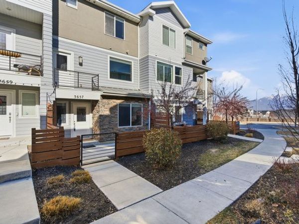 3657 W SUNRISE SKY LN, South Jordan, UT 84009