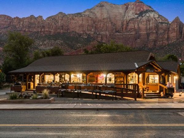 694 ZION PARK BLVD , Springdale, UT 84767