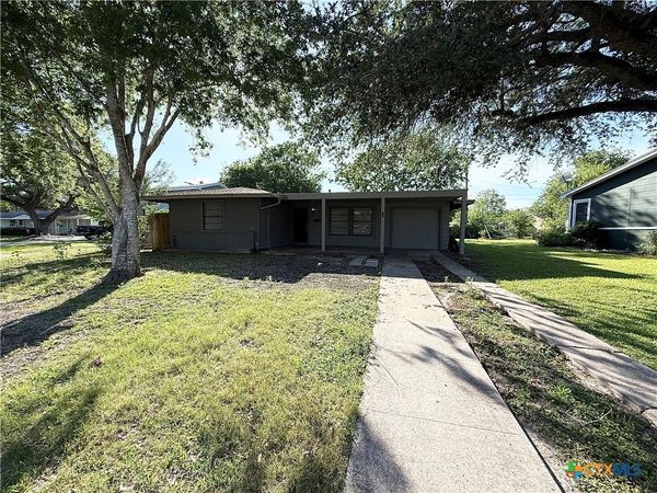 113 Bonham Street , Port Lavaca, TX 77979