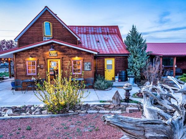 15 S 100 E, Escalante, UT 84726