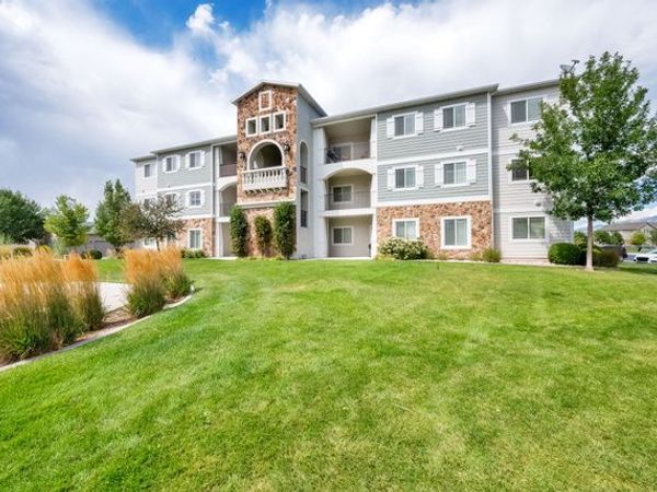 1823 N CREST RD, Saratoga Springs, UT 84045