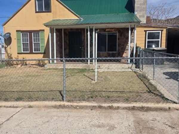 343 CARSON AVE , East Carbon, UT 84520
