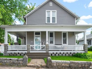 526 STATE Street, Pekin, IL 61554