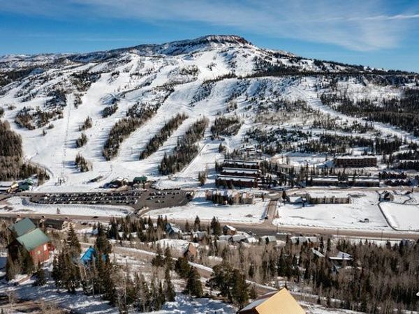362 W EAGLES ROOST ST , Unit 46, Brian Head, UT 84719