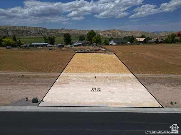 953 N 200 W, Unit 32, Mayfield, UT 84643