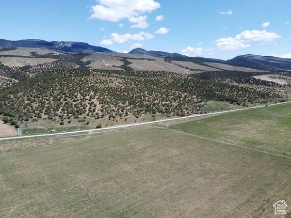 1 S MAIN ST S, Mayfield, UT 84643