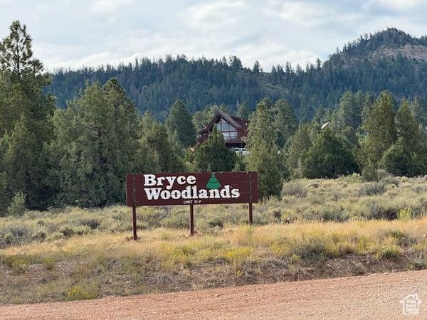 CREST CT , Alton, UT 84710