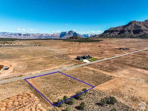 17 DAYBREAK MESA DR , Unit 17, Apple Valley, UT 84737