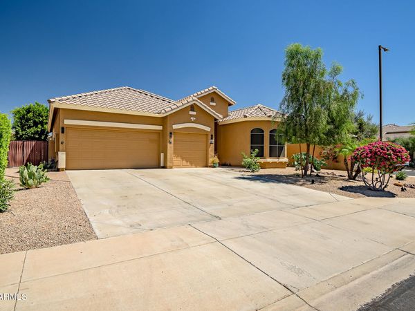 14806 W WINDSOR Avenue, Goodyear, AZ 85395