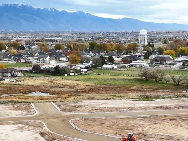 3682 W RICHMOND DR, Unit 223, Taylor, UT 84401
