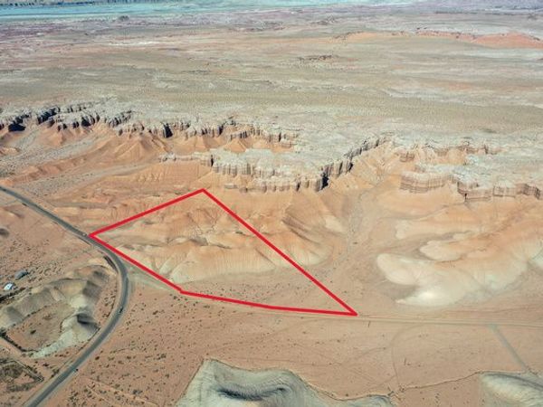 Hanksville, UT 84734