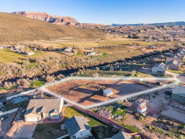 210 W PEACHTREE DR , Toquerville, UT 84774