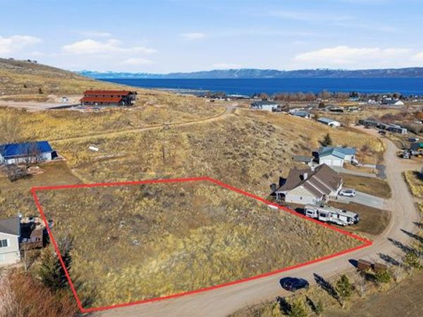 575 W DEE DR N, Unit 15, Garden City, UT 84028