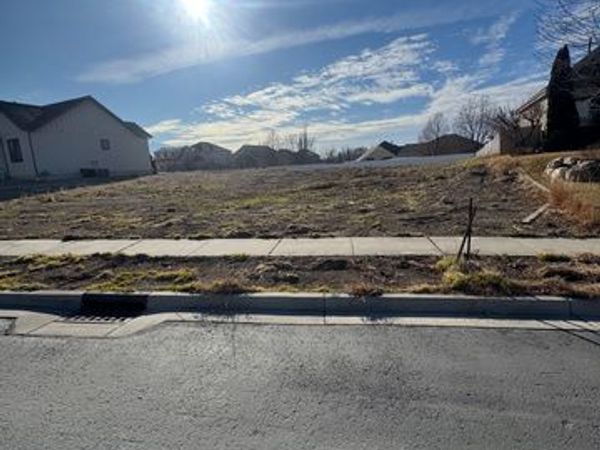 490 N 1058 E, American Fork, UT 84003