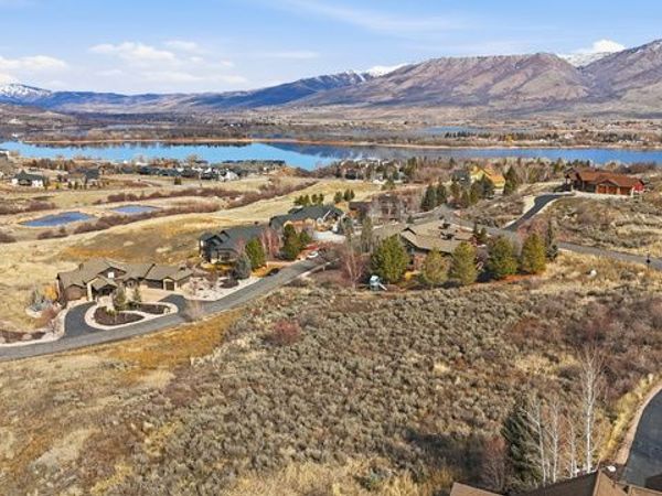 6481 SUMMIT CV , Unit 37, Huntsville, UT 84317