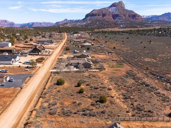941 W SMITHSONIAN WAY , Apple Valley, UT 84737