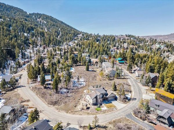 390 WOODLAND DR , Unit 28, Summit Park, UT 84098