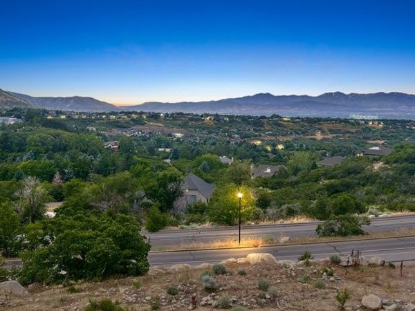 10471 S WASATCH BLVD E, Unit 27, Sandy, UT 84092
