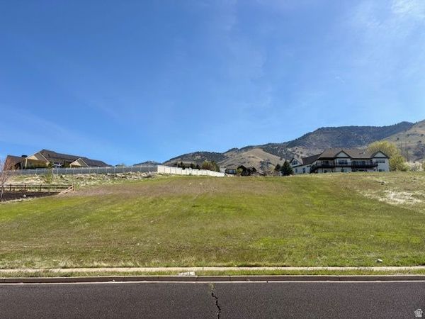2970 N MAHOGONY VALLEY RD E, Unit 6, North Logan, UT 84341