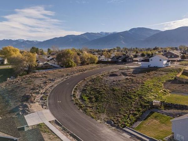 817 W 70 N, Unit 92, Hyrum, UT 84319