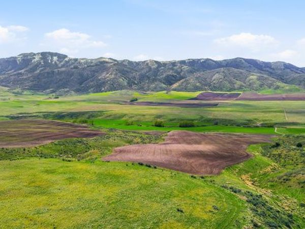 Clarkston, UT 84305